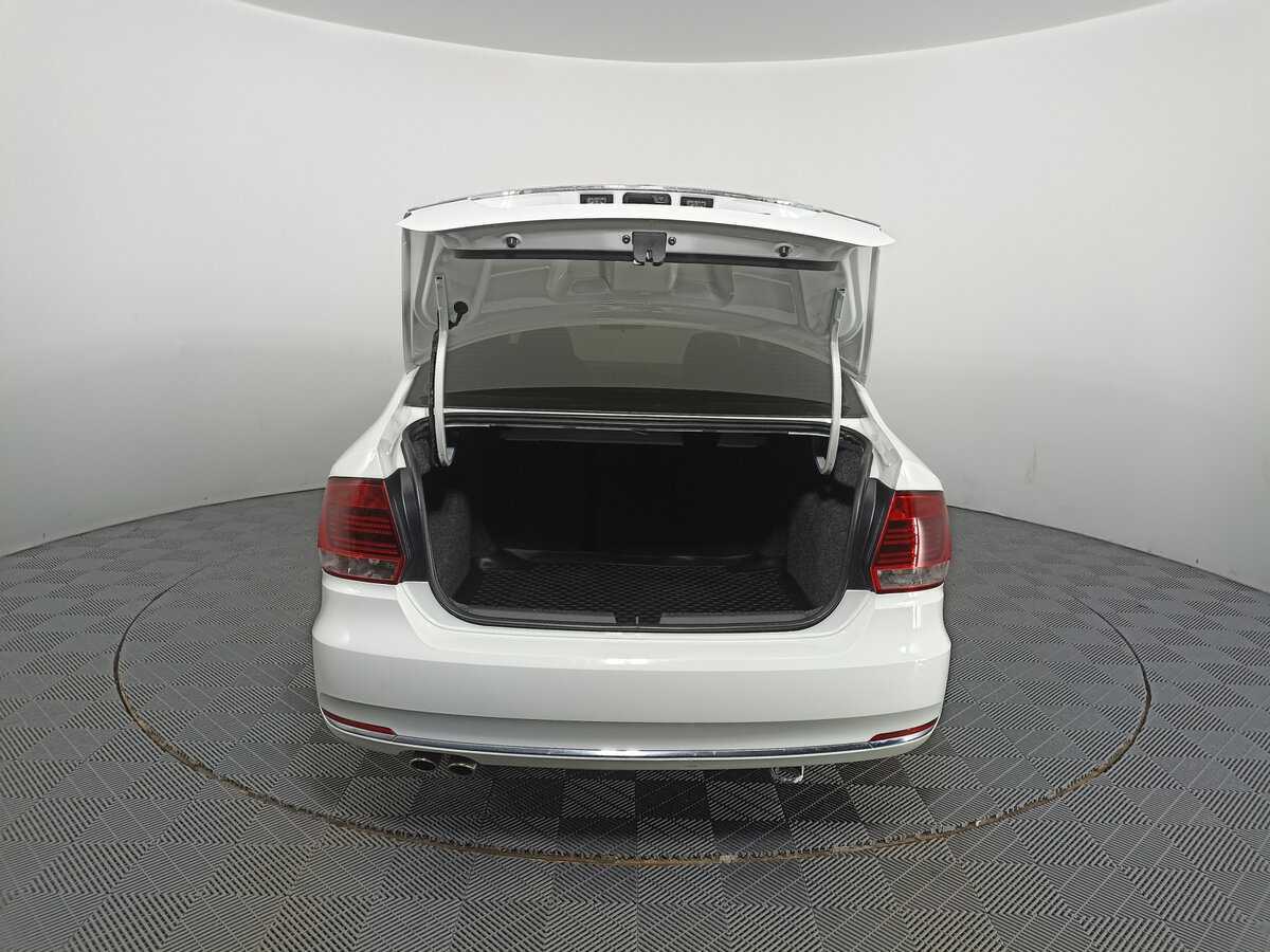 Volkswagen Polo с пробегом — 2017 год. Фото: #9