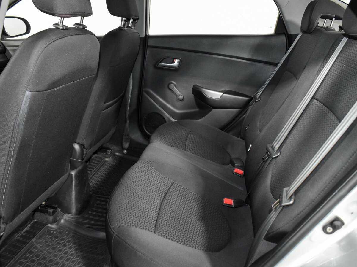 Kia Rio с пробегом — 2012 год. Фото: #10