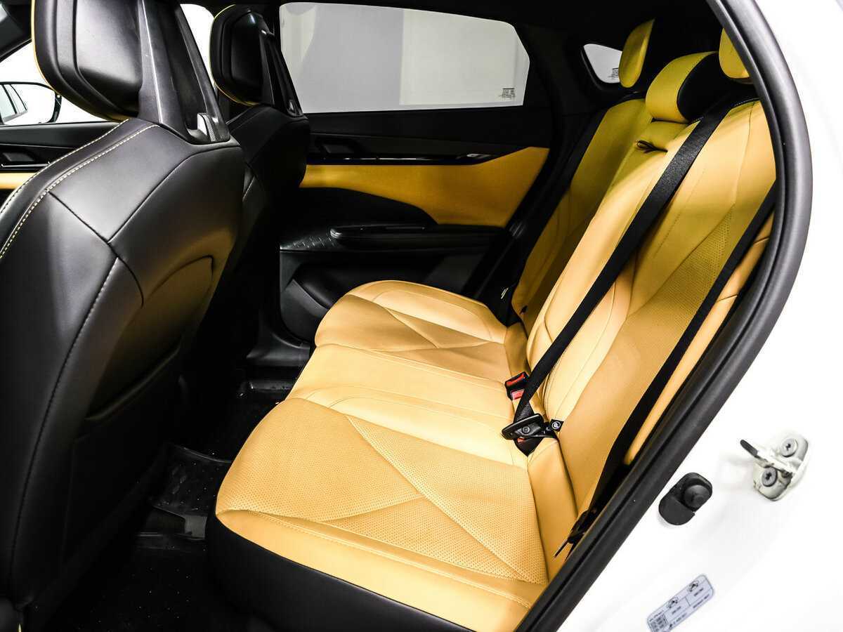 Changan UNI-V с пробегом — 2023 год. Фото: #11