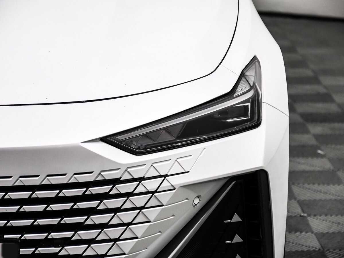 Changan UNI-V с пробегом — 2023 год. Фото: #15