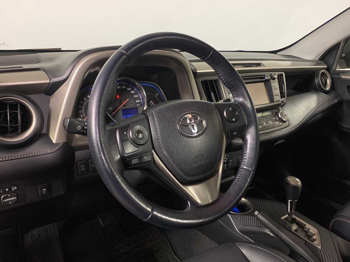 Toyota RAV4 с пробегом — 2013 год. Фото: #11