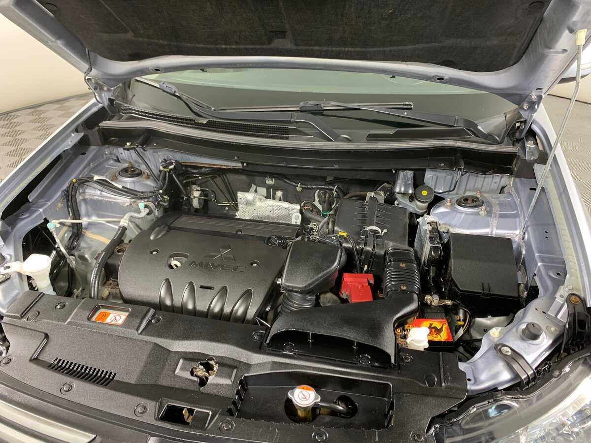 Mitsubishi Outlander с пробегом — 2013 год. Фото: #10