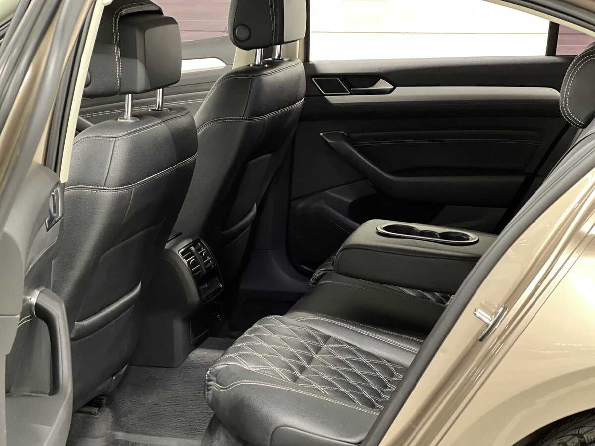 Volkswagen Passat с пробегом — 2016 год. Фото: #11