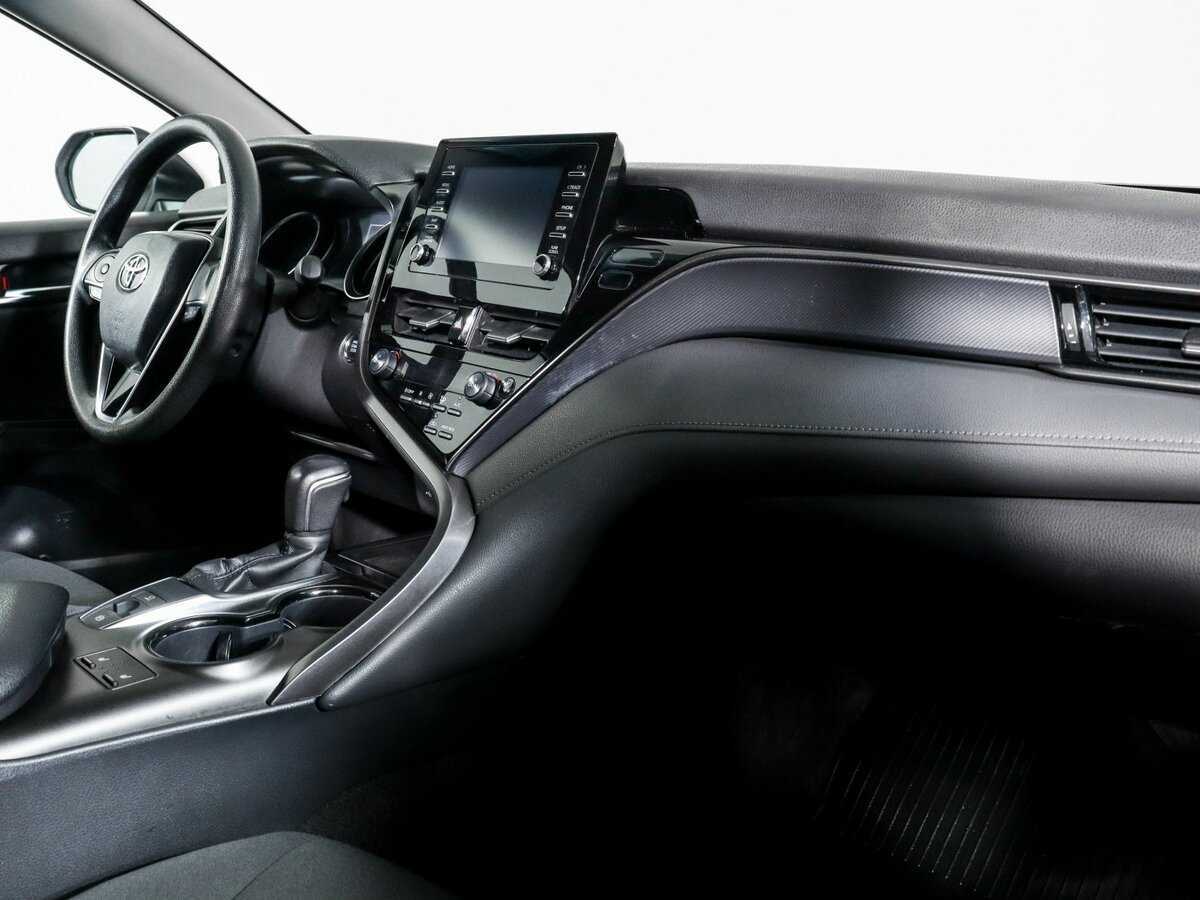 Toyota Camry с пробегом — 2021 год. Фото: #5