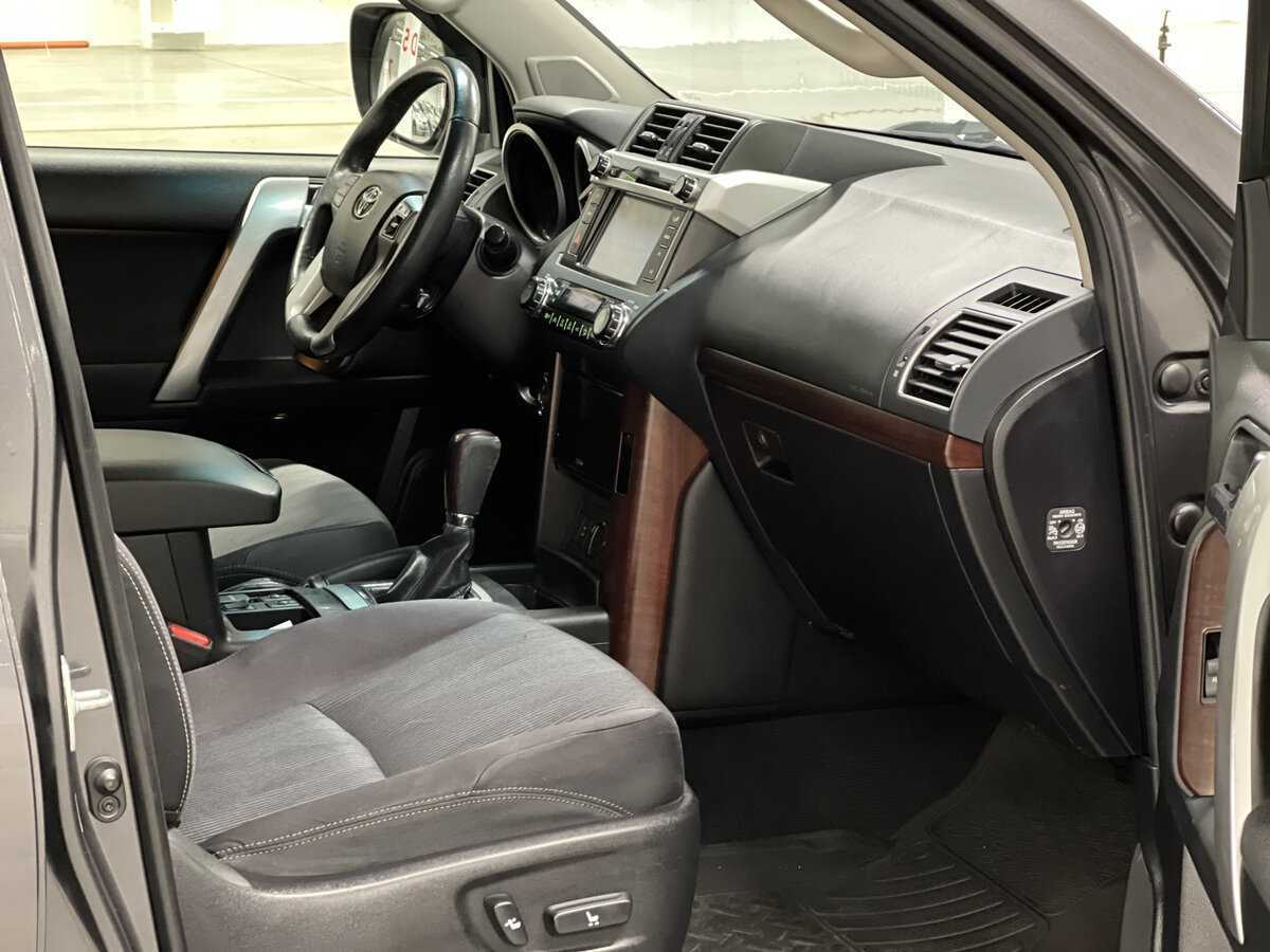 Toyota Land Cruiser Prado с пробегом — 2014 год. Фото: #10