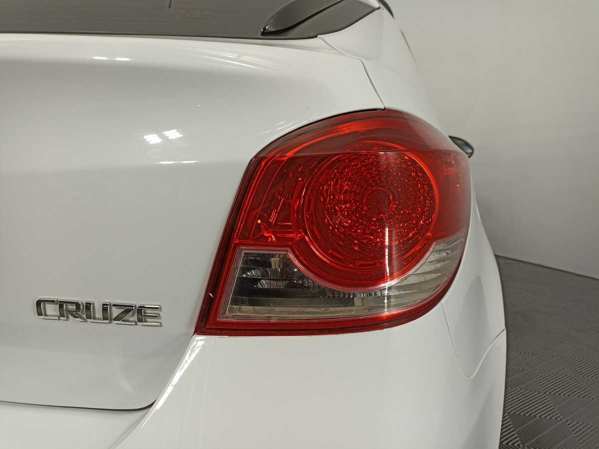 Chevrolet Cruze с пробегом — 2013 год. Фото: #8