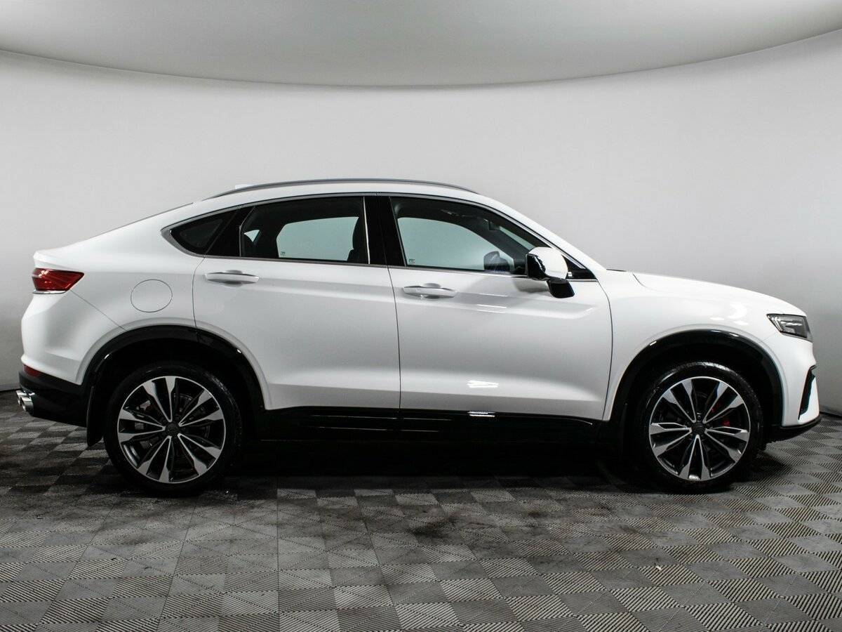 Geely Tugella с пробегом — 2023 год. Фото: #3