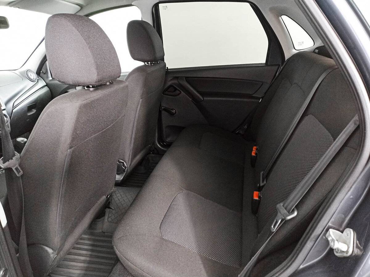 Lada (ВАЗ) Granta с пробегом — 2019 год. Фото: #11