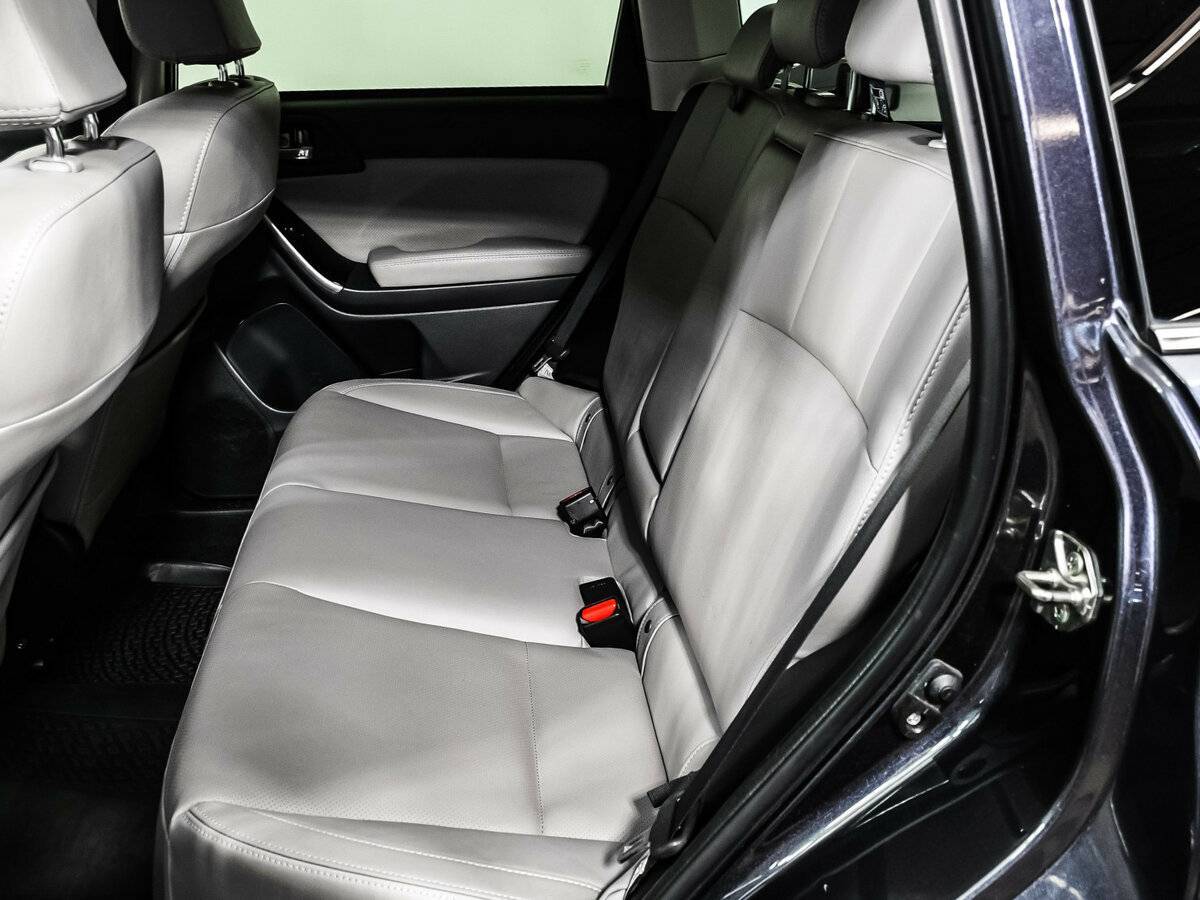 Subaru Forester с пробегом — 2017 год. Фото: #12