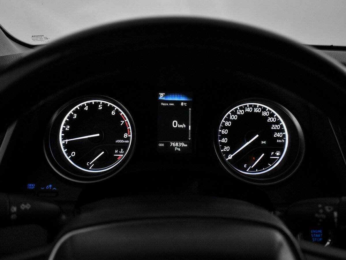 Toyota Camry с пробегом — 2019 год. Фото: #19