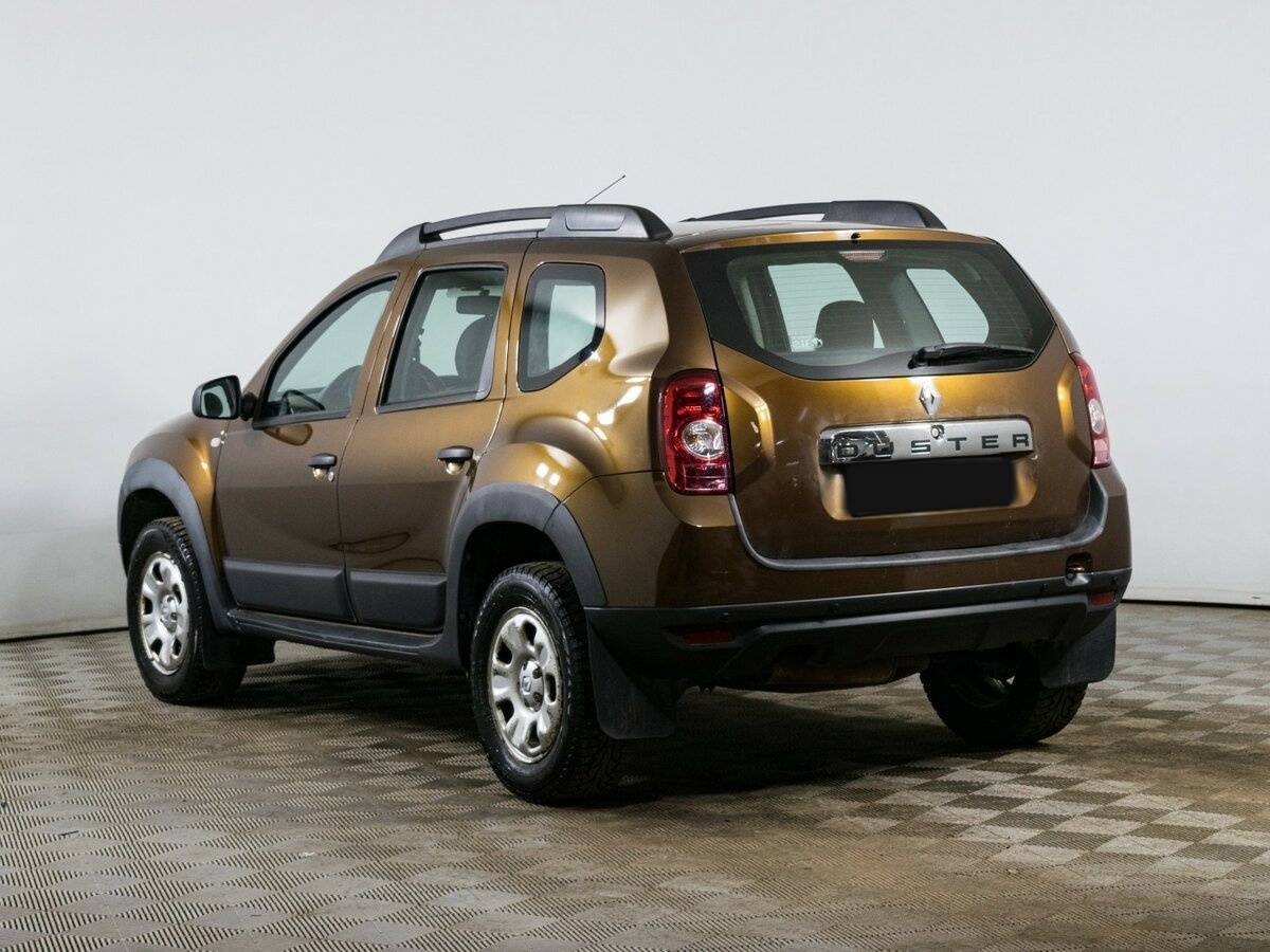 Renault Duster с пробегом — 2014 год. Фото: #6
