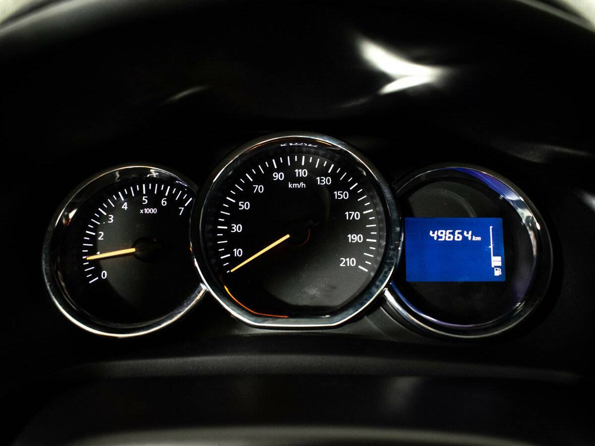 Renault Logan с пробегом — 2017 год. Фото: #11