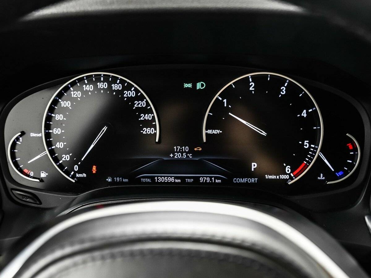 BMW 3 серии с пробегом — 2019 год. Фото: #9