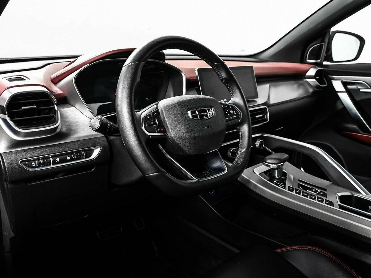 Geely Coolray с пробегом — 2023 год. Фото: #12