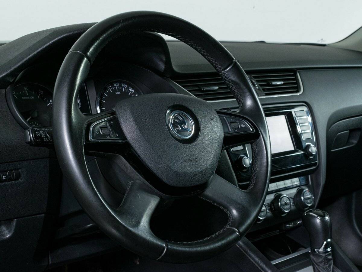 Skoda Octavia с пробегом — 2015 год. Фото: #13