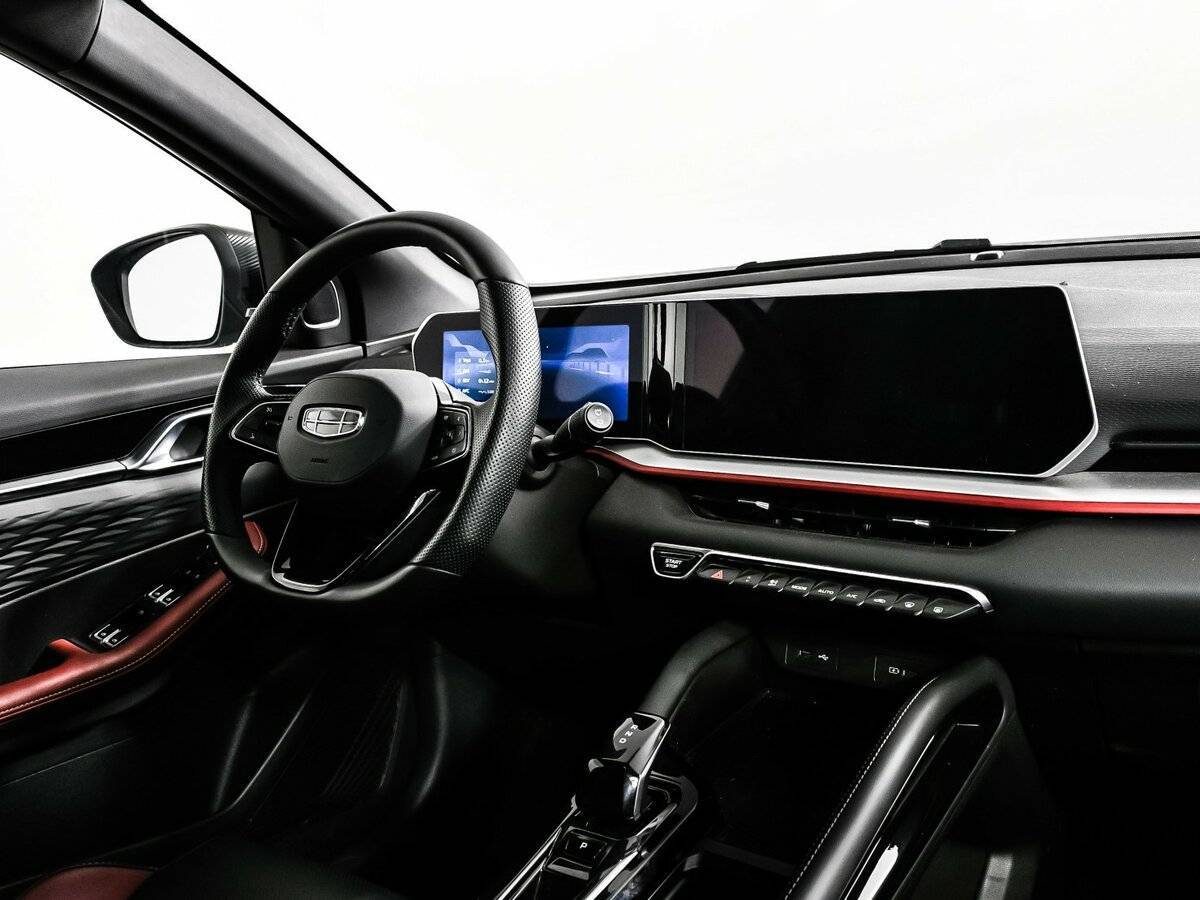 Geely Coolray с пробегом — 2024 год. Фото: #8