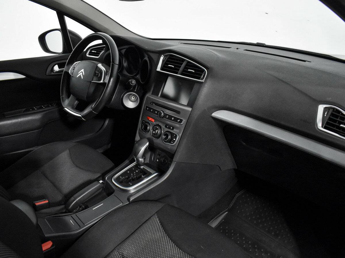 Citroen C4 с пробегом — 2016 год. Фото: #11