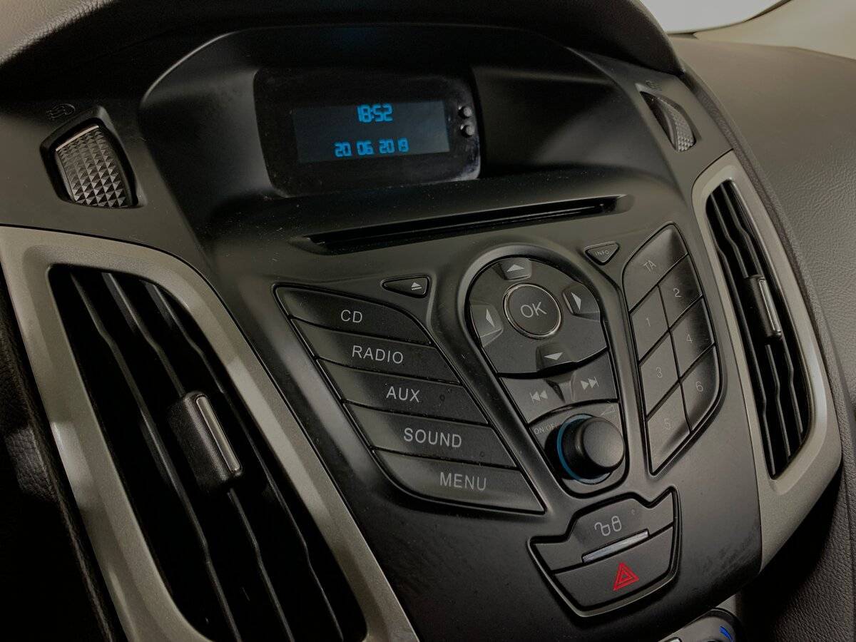 Ford Focus с пробегом — 2014 год. Фото: #14