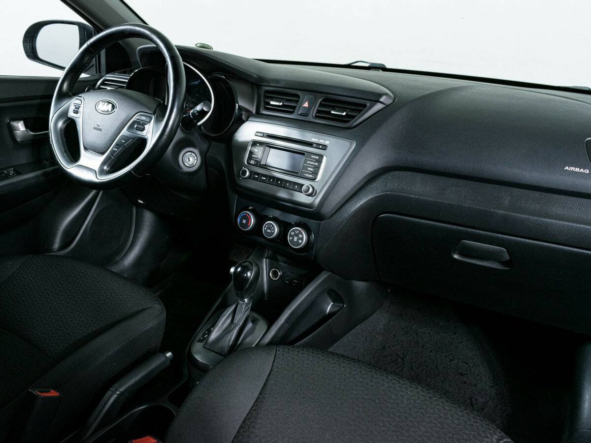 Kia Rio с пробегом — 2016 год. Фото: #7
