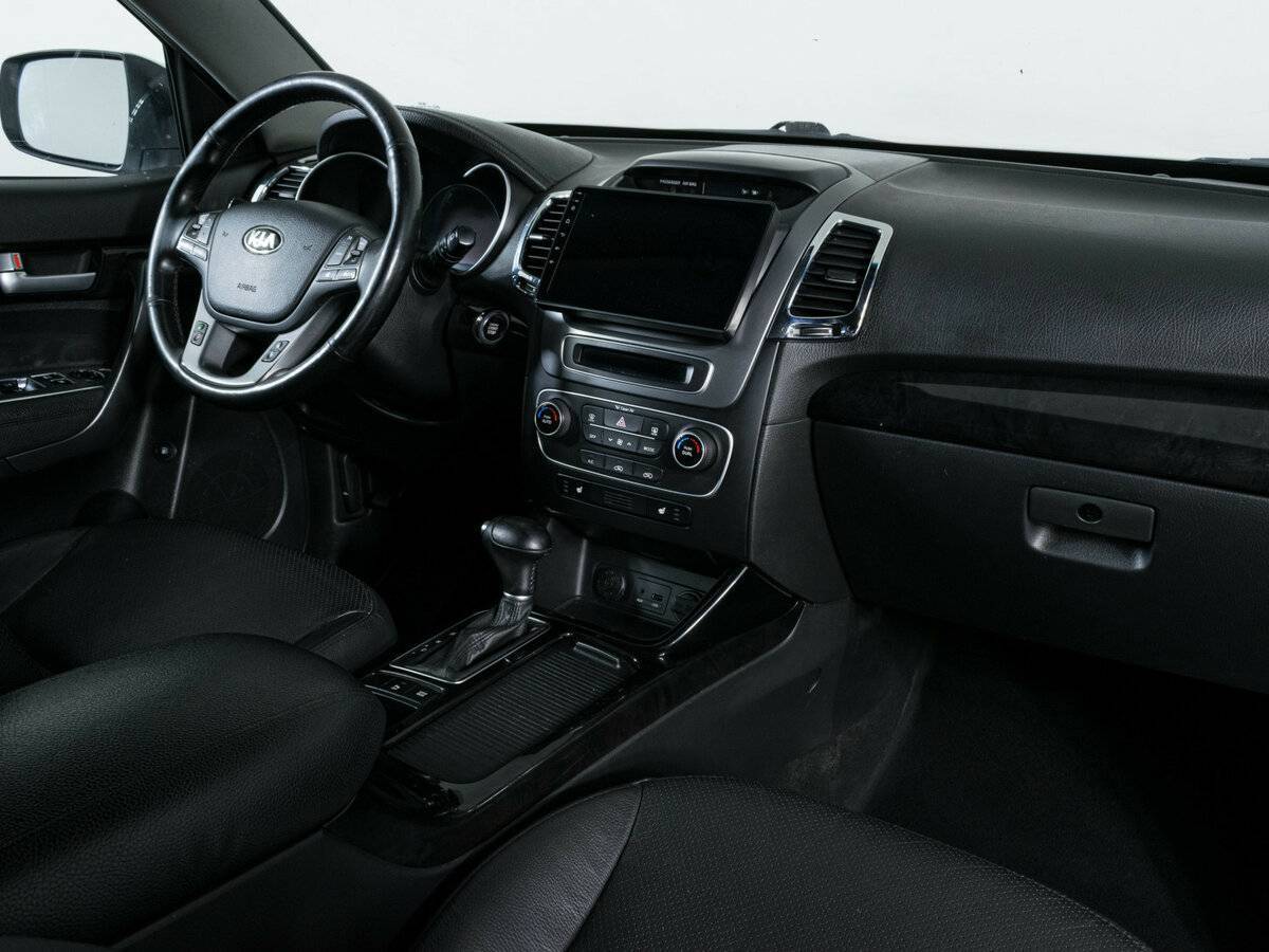 Kia Sorento с пробегом — 2013 год. Фото: #9