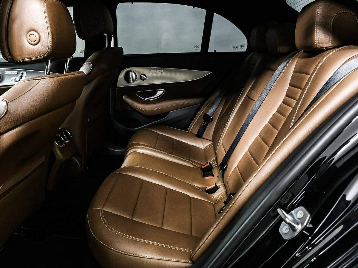 Mercedes-Benz E-Класс с пробегом — 2017 год. Фото: #11