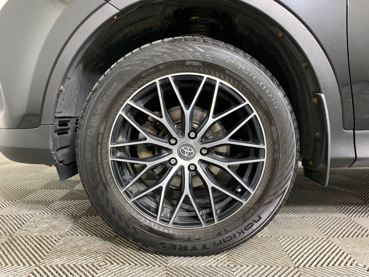 Toyota RAV4 с пробегом — 2013 год. Фото: #8