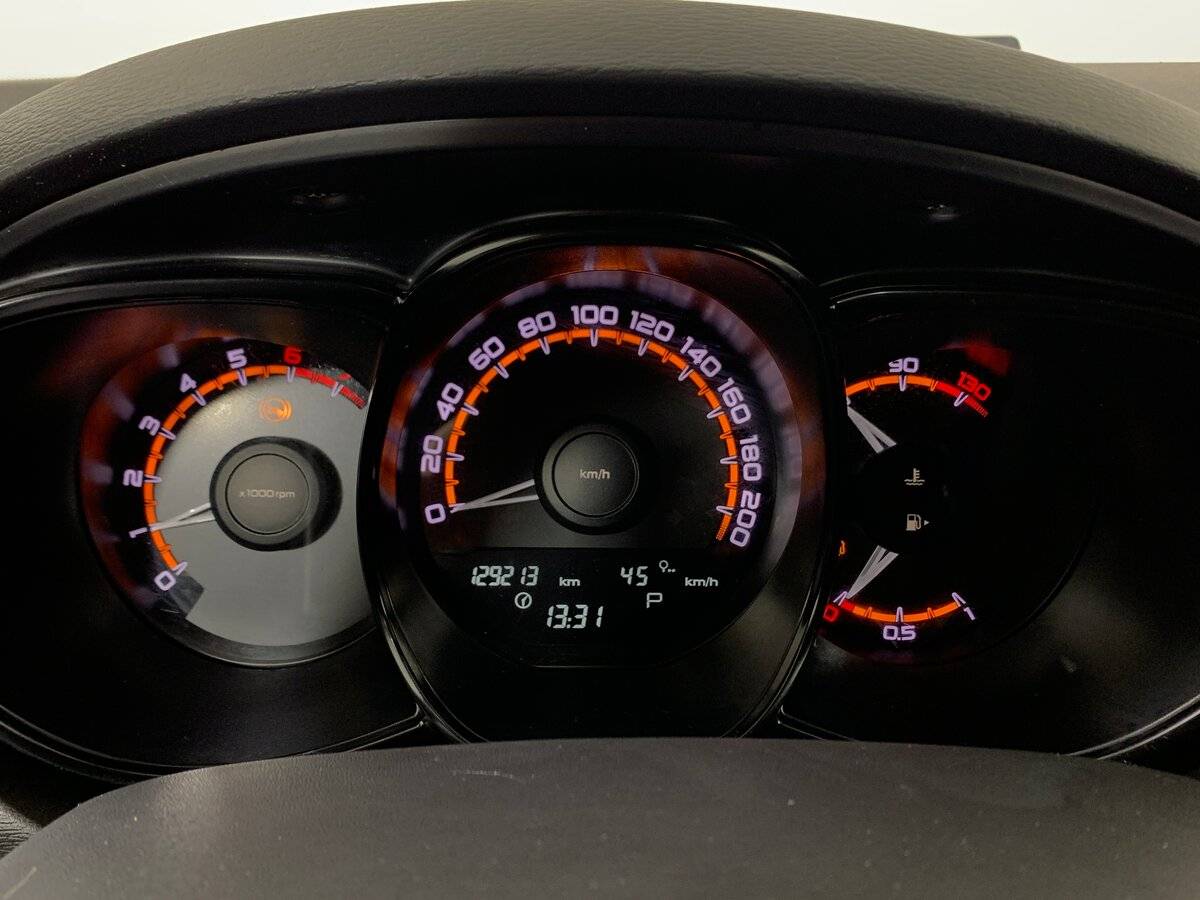 Lada (ВАЗ) Vesta с пробегом — 2021 год. Фото: #13