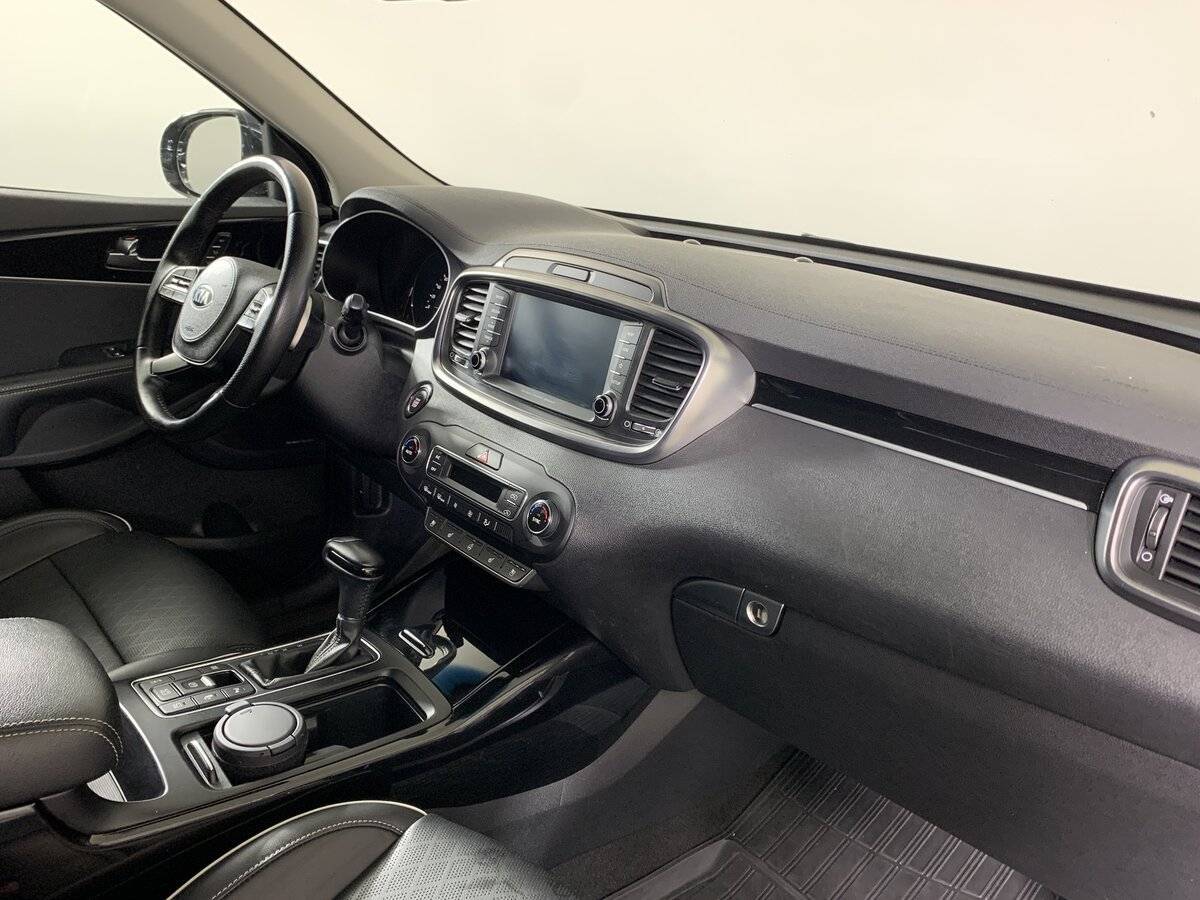 Kia Sorento с пробегом — 2018 год. Фото: #12