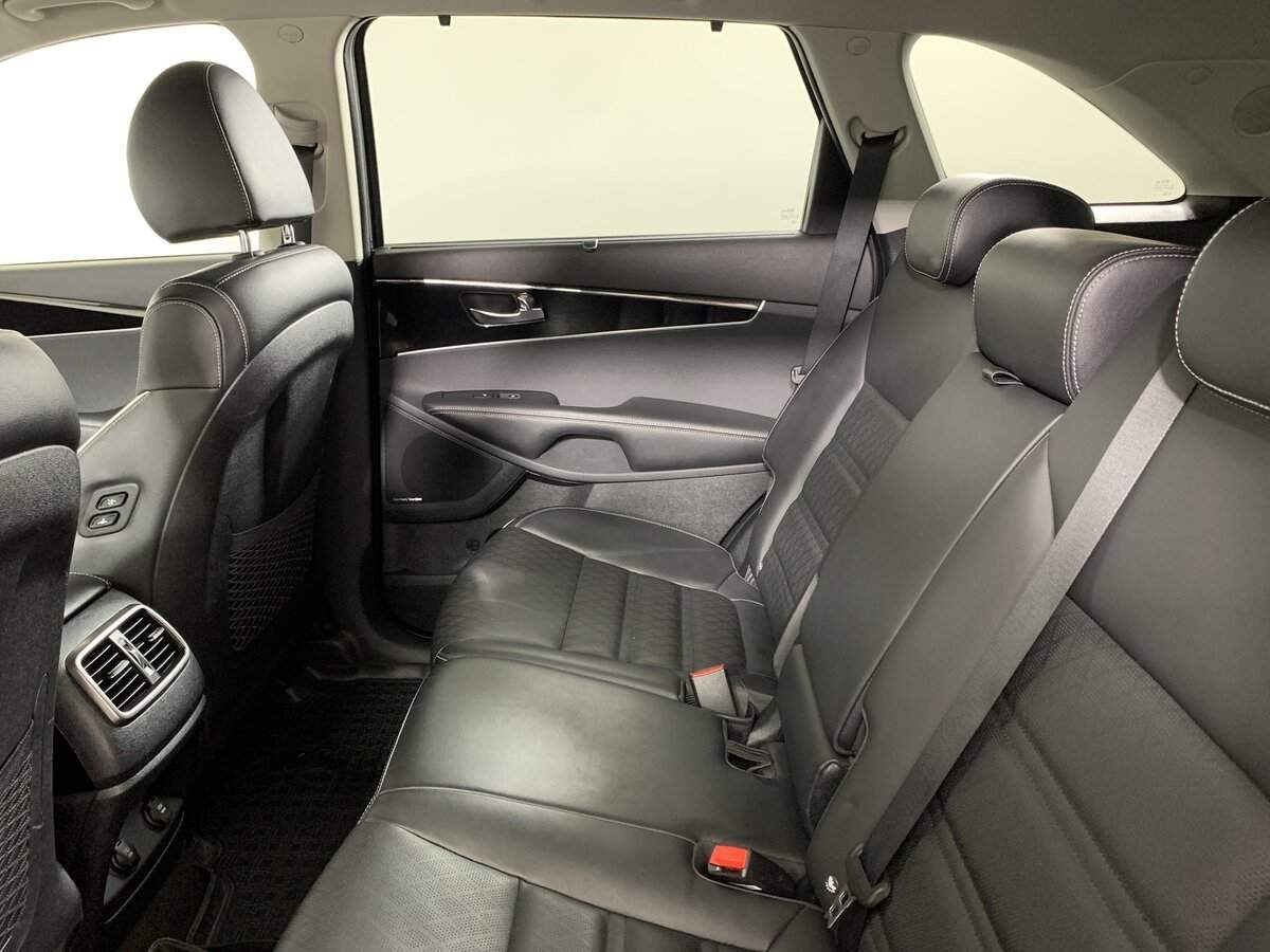 Kia Sorento с пробегом — 2018 год. Фото: #18