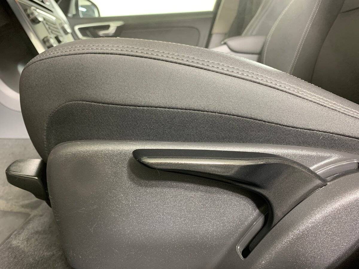 Volvo S60 с пробегом — 2014 год. Фото: #15