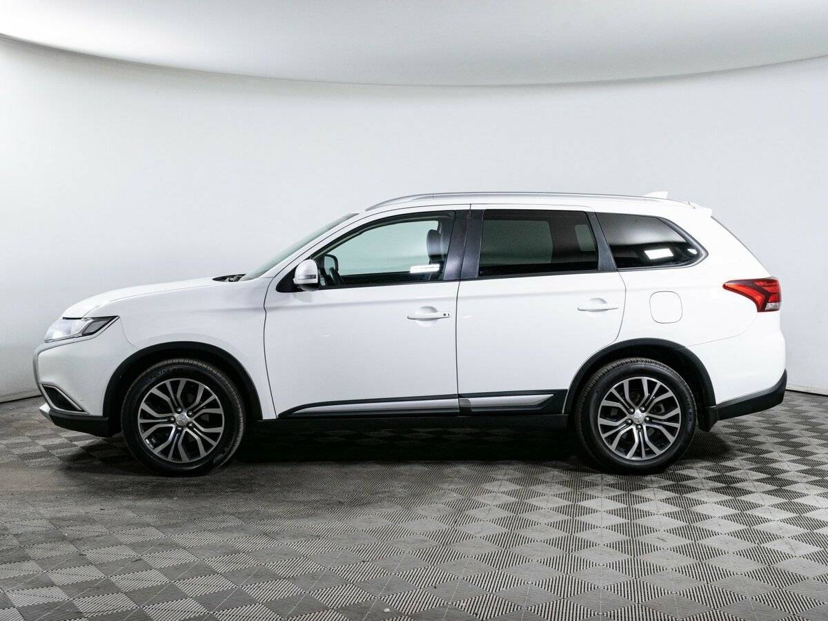 Mitsubishi Outlander с пробегом — 2018 год. Фото: #7
