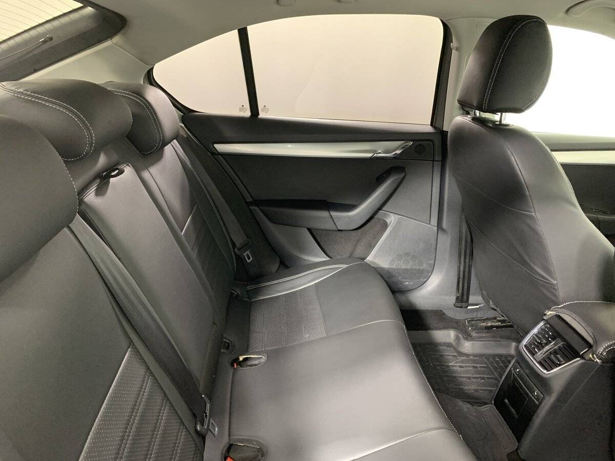 Skoda Octavia с пробегом — 2013 год. Фото: #16
