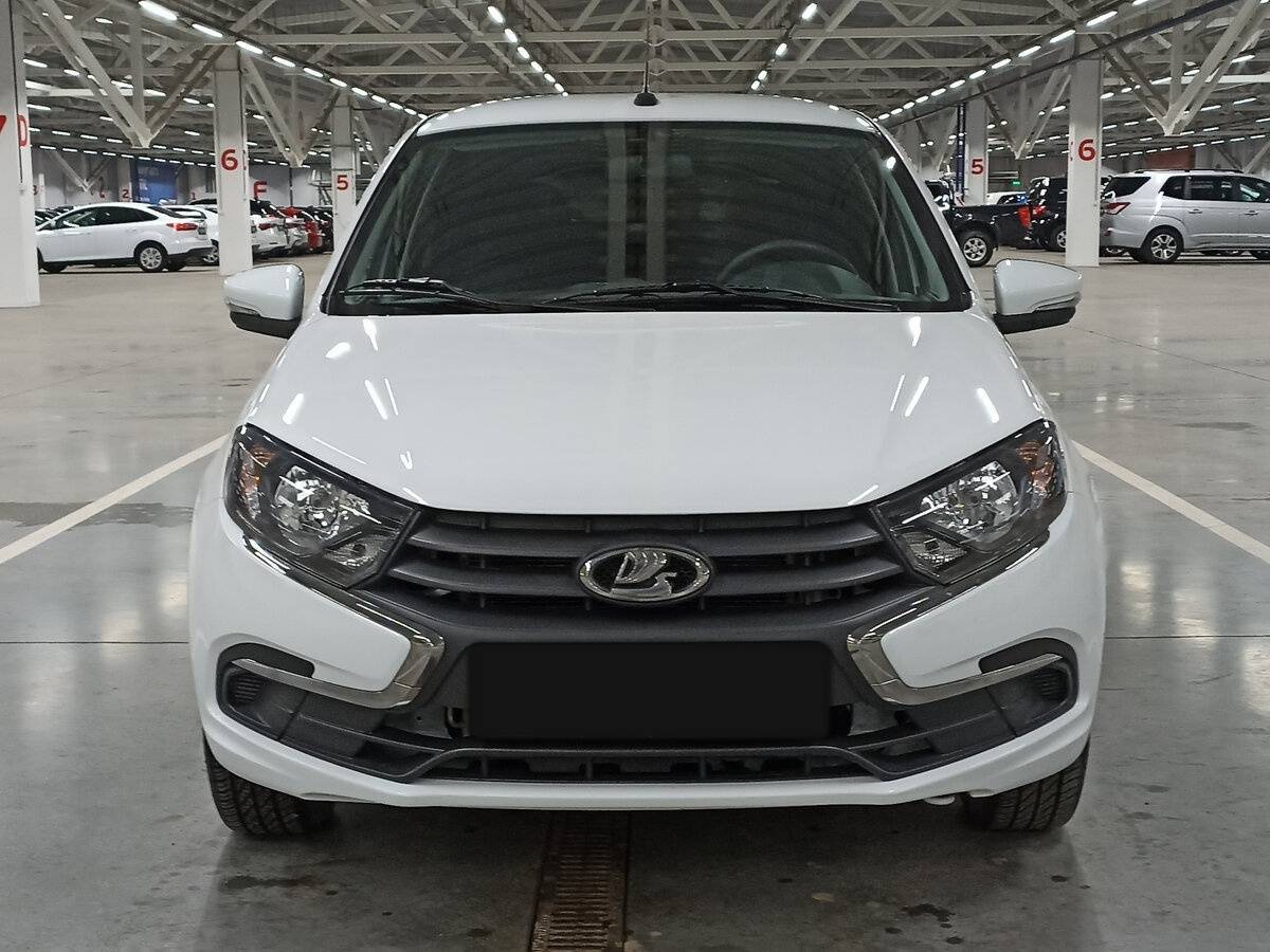 Lada (ВАЗ) Granta с пробегом — 2024 год. Фото: #1