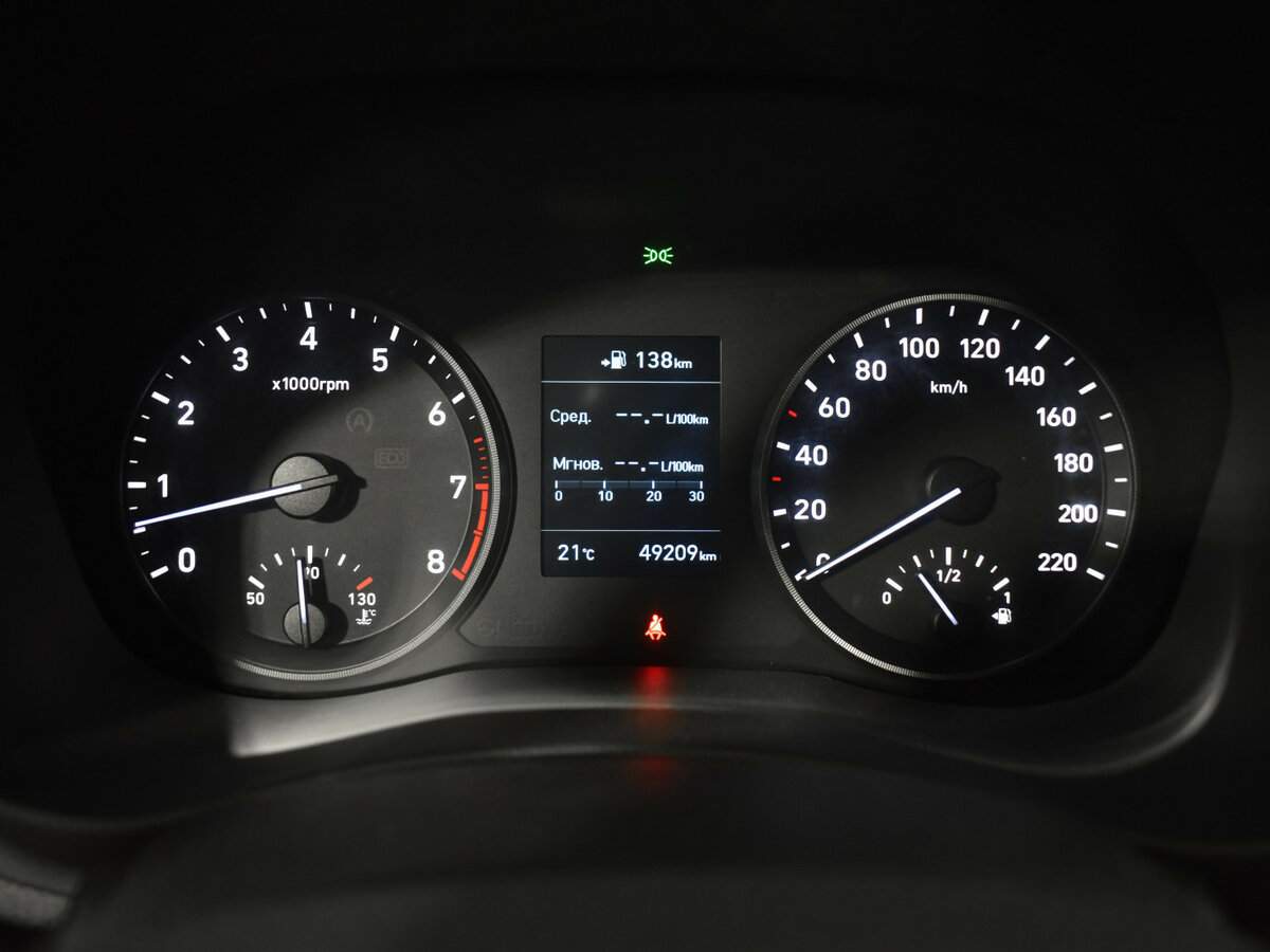 Hyundai Solaris с пробегом — 2017 год. Фото: #13