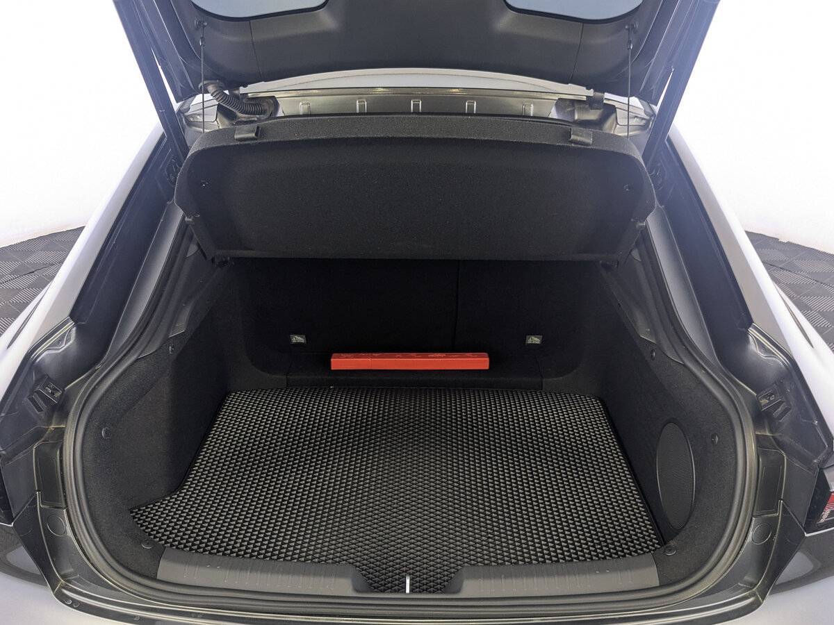 Changan UNI-V с пробегом — 2024 год. Фото: #9