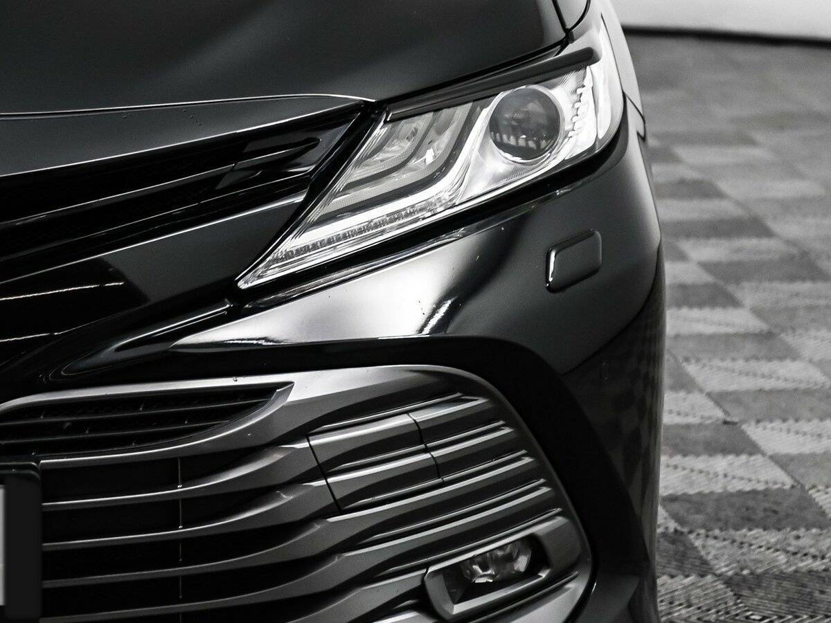 Toyota Camry с пробегом — 2018 год. Фото: #14