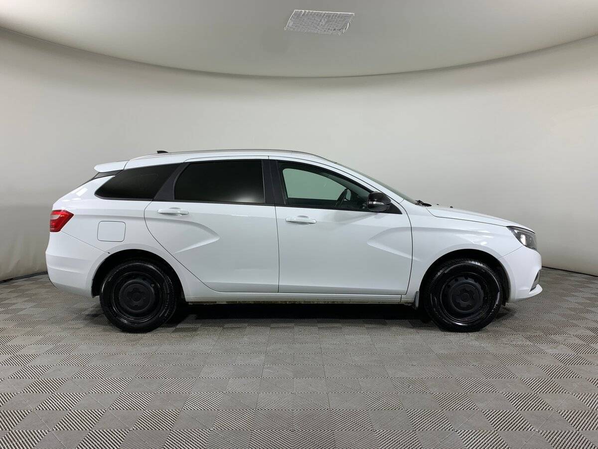 Lada (ВАЗ) Vesta с пробегом — 2021 год. Фото: #3