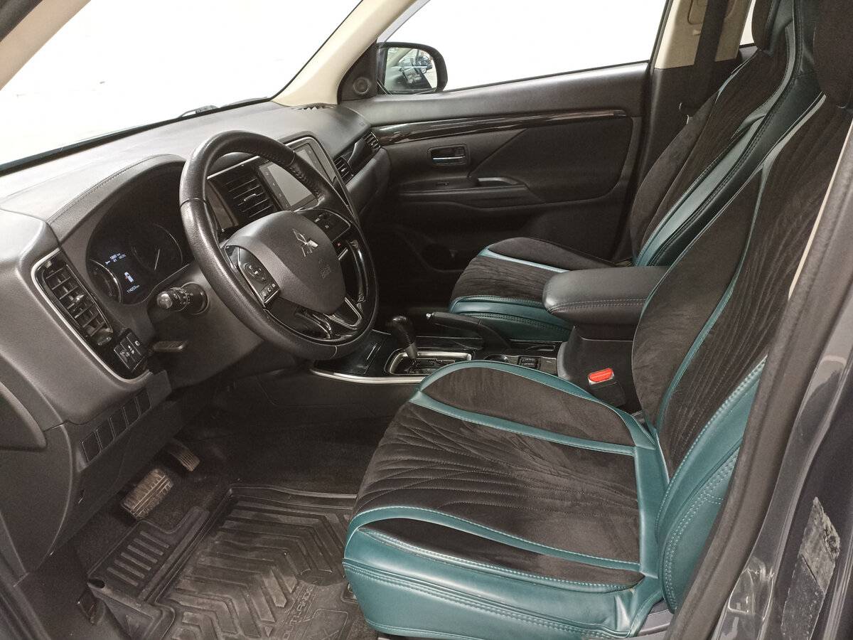 Mitsubishi Outlander с пробегом — 2020 год. Фото: #15