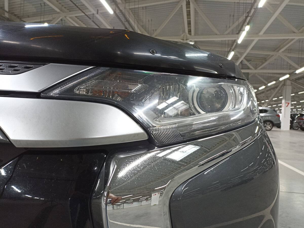 Mitsubishi Outlander с пробегом — 2020 год. Фото: #16