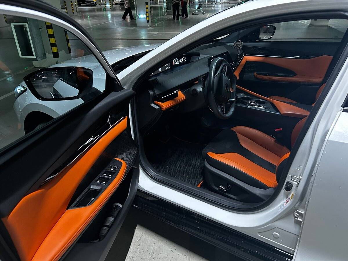 Changan UNI-V с пробегом — 2023 год. Фото: #8