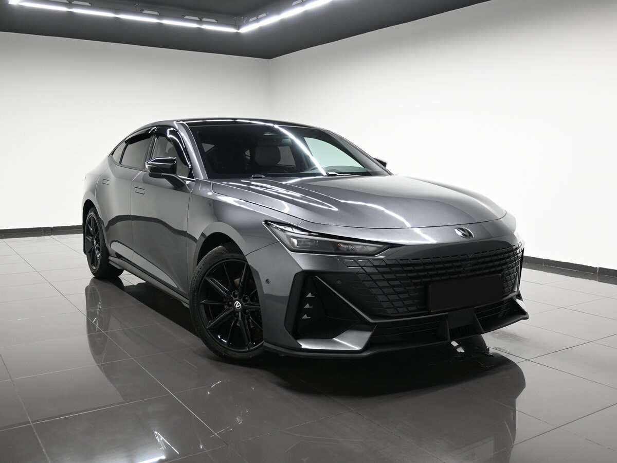 Changan UNI-V с пробегом — 2023 год. Фото: #4