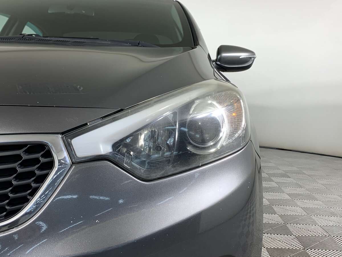 Kia Cerato с пробегом — 2013 год. Фото: #9