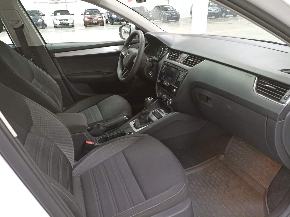 Skoda Octavia с пробегом — 2018 год. Фото: #10