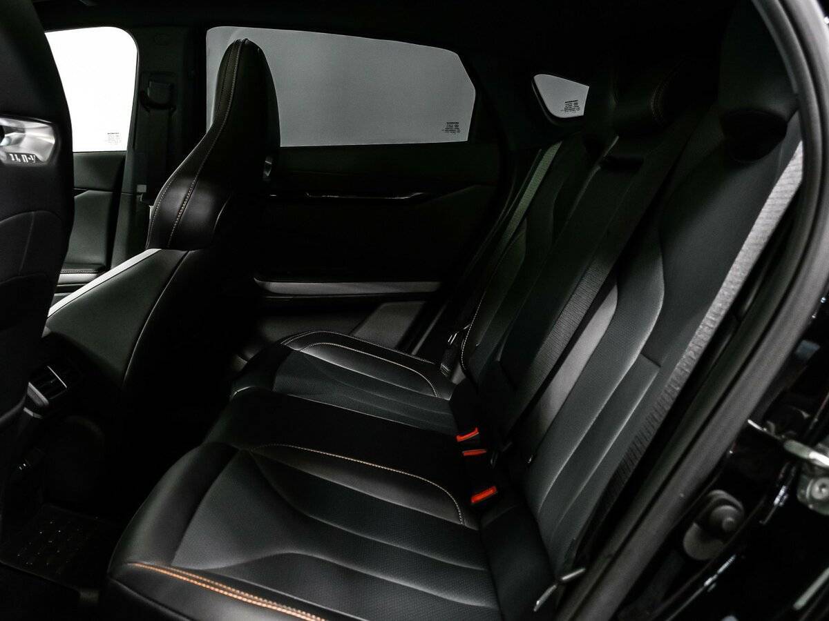 Changan UNI-V с пробегом — 2024 год. Фото: #11