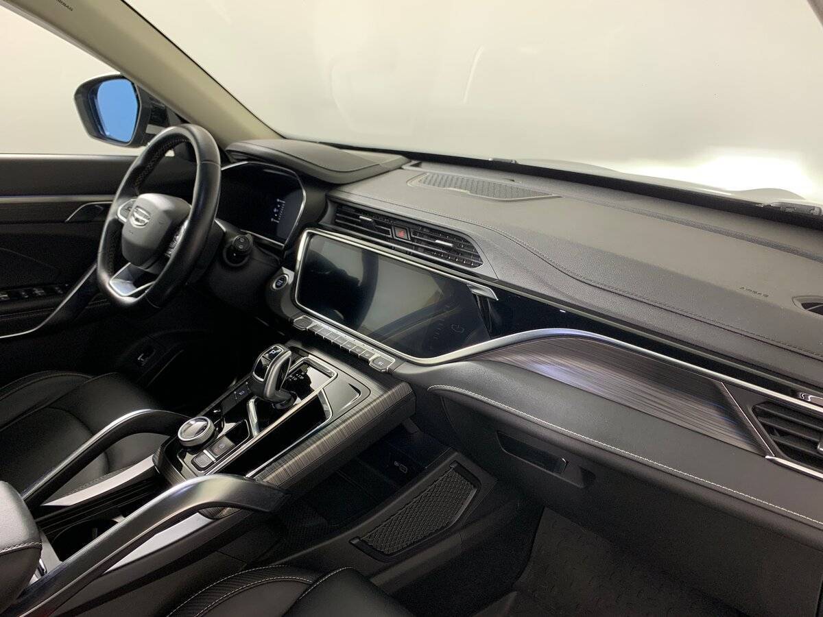 Geely Atlas Pro с пробегом — 2023 год. Фото: #13