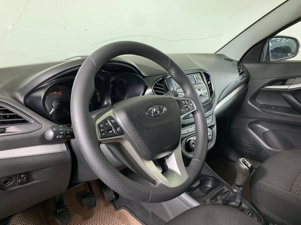 Lada (ВАЗ) Vesta с пробегом — 2018 год. Фото: #10