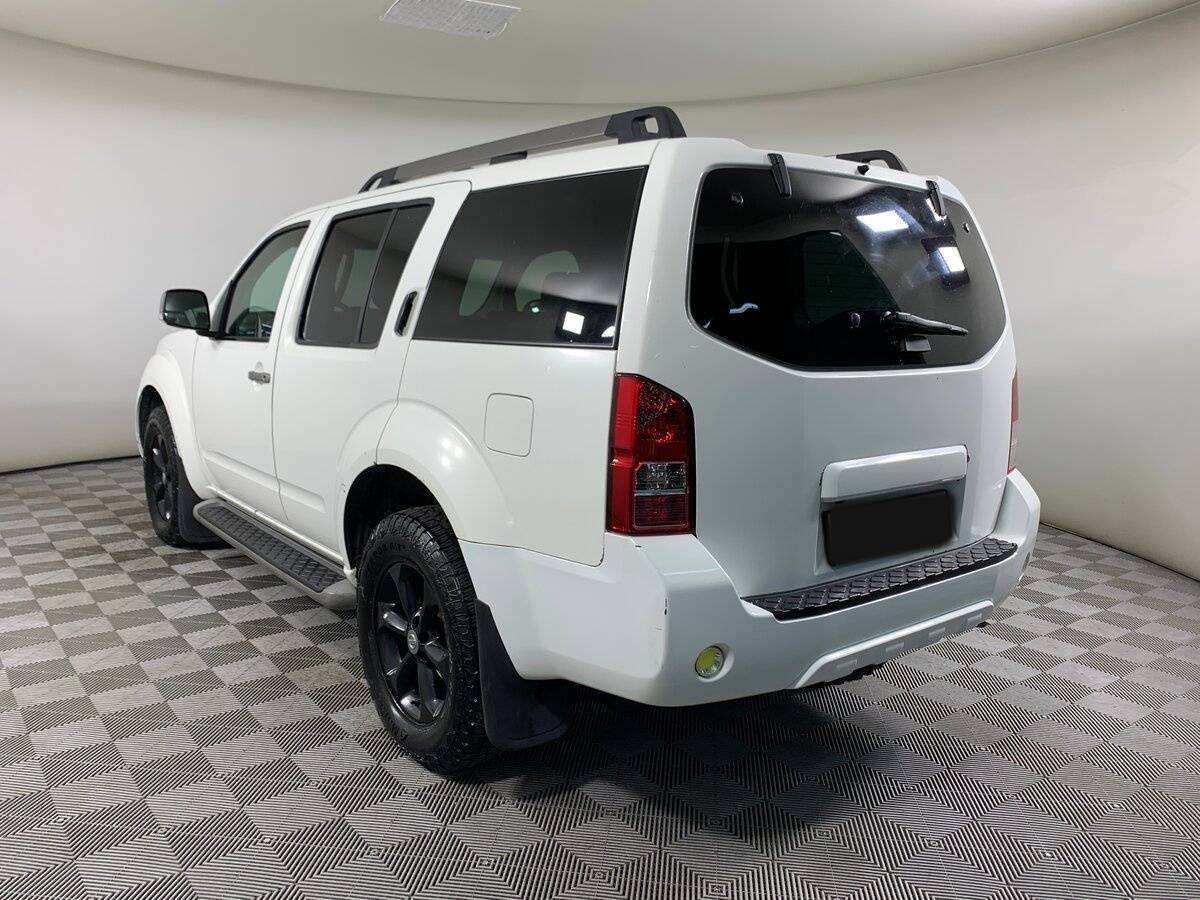 Nissan Pathfinder с пробегом — 2013 год. Фото: #6