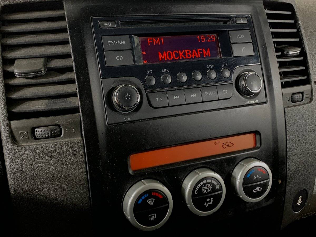 Nissan Pathfinder с пробегом — 2013 год. Фото: #14