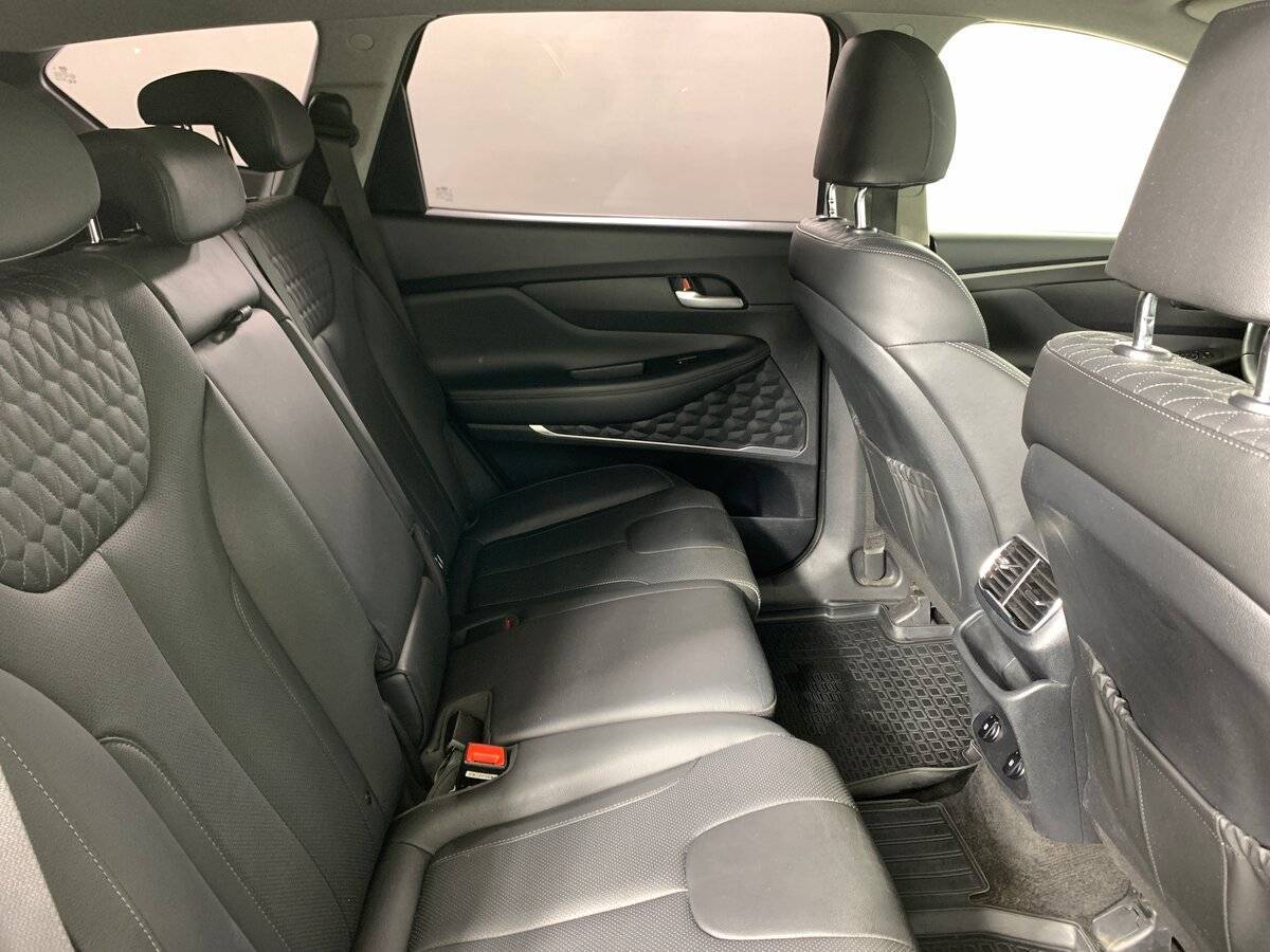Hyundai Santa Fe с пробегом — 2019 год. Фото: #16