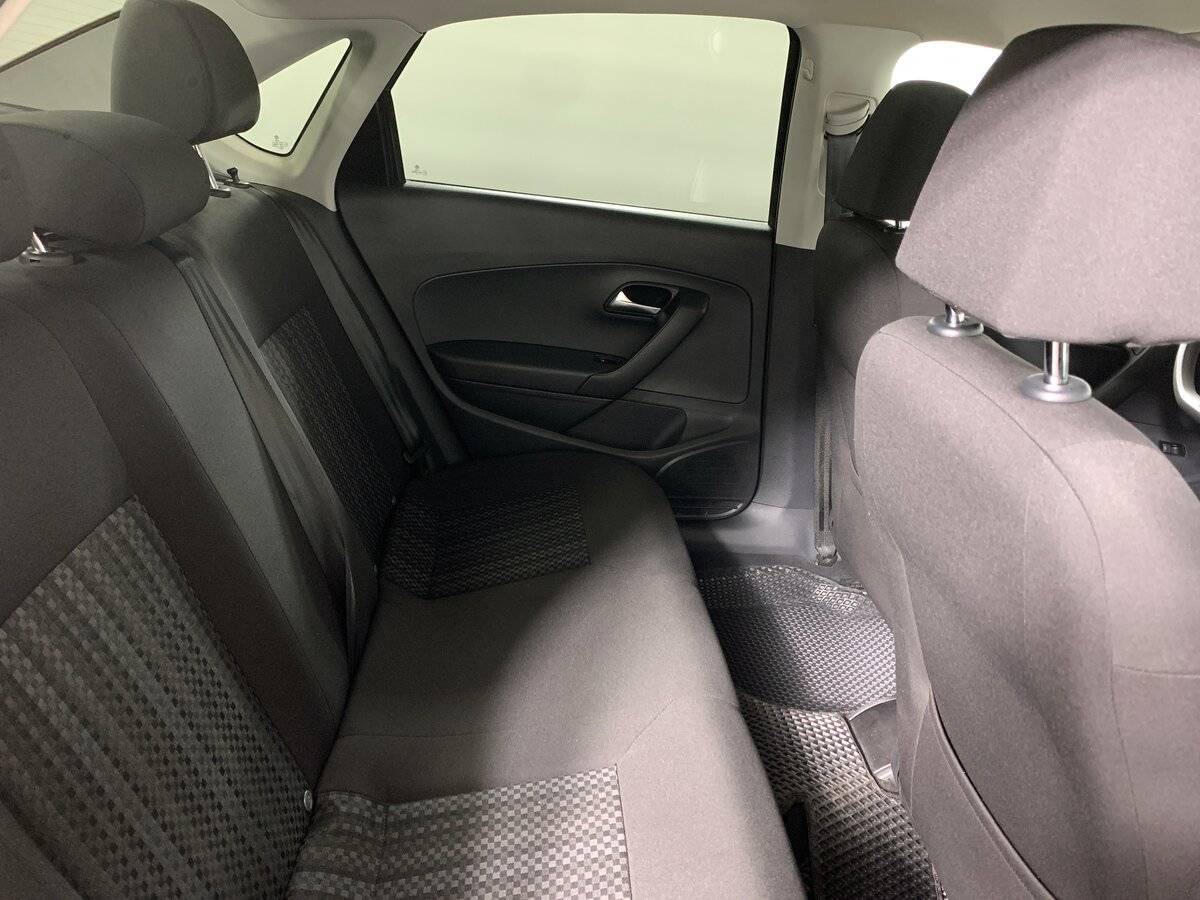 Volkswagen Polo с пробегом — 2018 год. Фото: #15